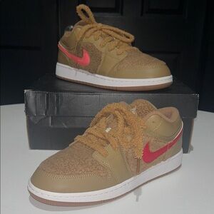 Jordan 1 Low Utility GS “Teddy Bear” Youth Size 7Y